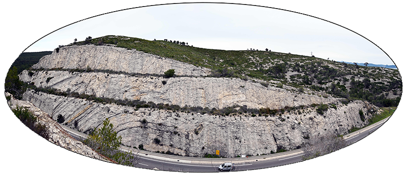 Panorama sur la tranchée de l'autoroute A50 au niveau du vallon de la Bécasse