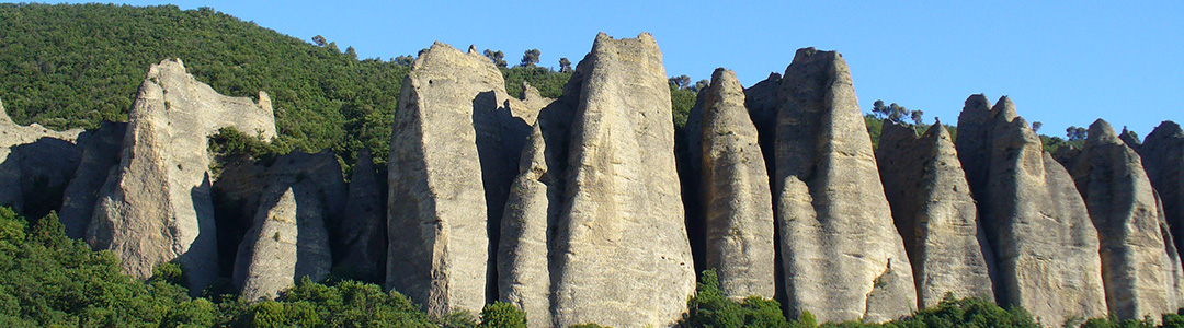 Panorama sur les Pénitents des Mées