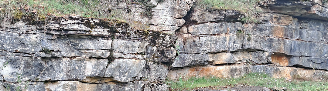 Faille dans des calcaires jurassiques moyens